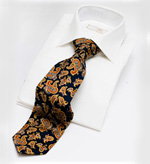Smart pure silk paisley tie in navy and red