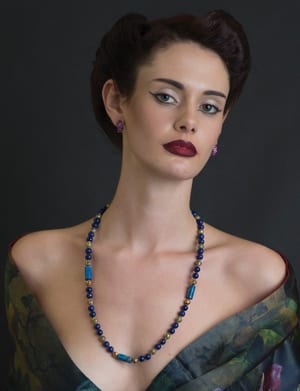 Elegant and unique: lapis lazuli and gold necklace - CountryClubuk