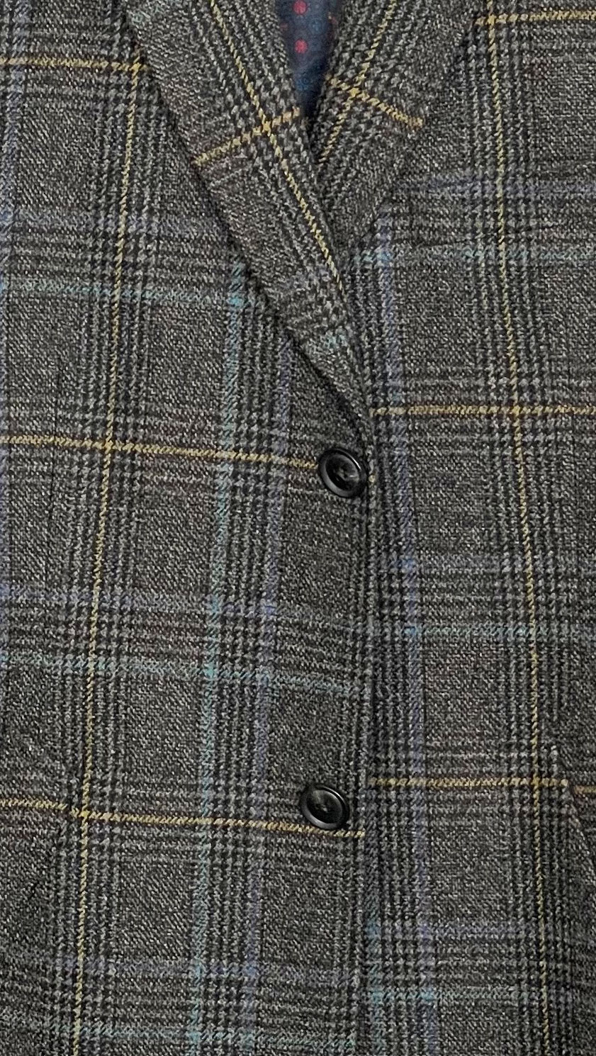 Smart, versatile check coat in shades of brown with a hint of blue for elegant town and country style - Image 2