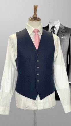 Gurteen and Abraham Moon: best price for heritage style in 100% wool woven by Abraham Moon in Yorkshire: beautifully tailored: last remaining sizes at exceptional Club price - Image 3