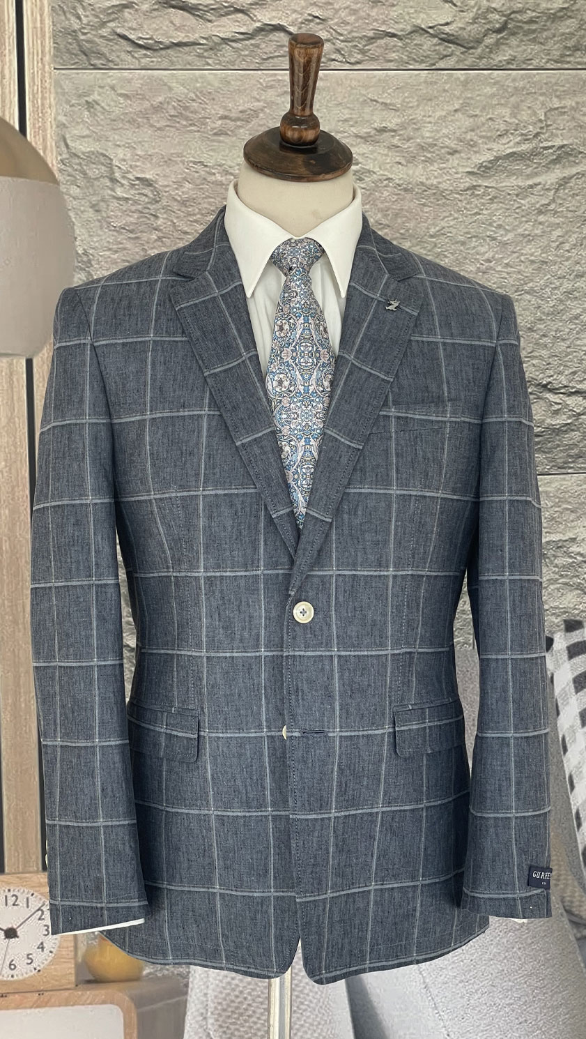 Stylish summer jacket in grey cotton and linen with windowpane check: well cut, high quality, smooth style by English tailors Gurteen 1784
