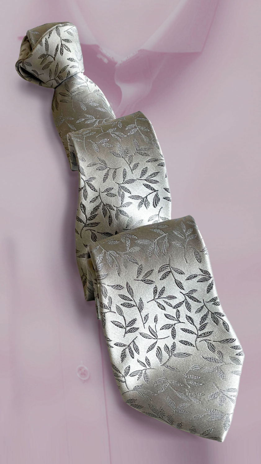 Silver leaf pure silk woven tie: it's the perfect finishing touch for a wedding or a formal occasion