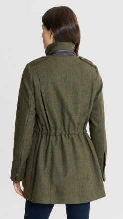 Alternative view of Really Wild Beaufort Tweed Longline Field Parka in pure merino wool: oh so stylish sporting and country jacket: elegant, warm and flatteringly well cut for looking good covert-side: in forest green pure wool herringbone, beautifully designed and tailored